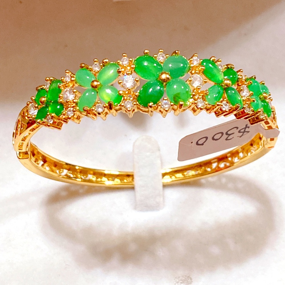 Genuine Burmese Jade beauty bangle